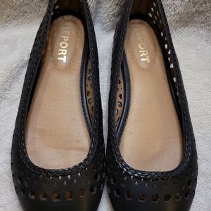 Report Brand Womens size 6 black slip on flats